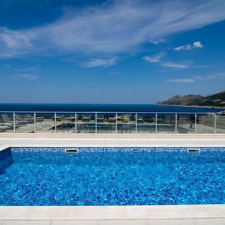 Sea Star Apartment Dobra Voda Dış mekan fotoğraf