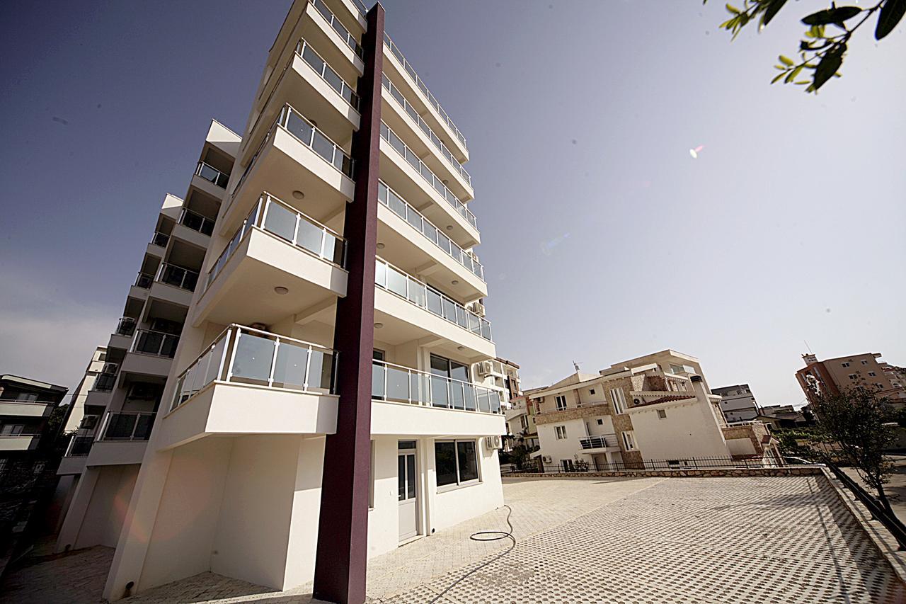 Sea Star Apartment Dobra Voda Dış mekan fotoğraf