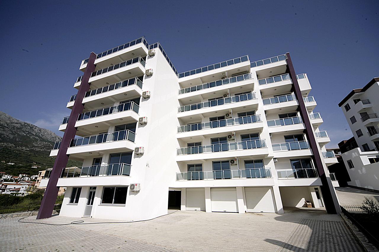 Sea Star Apartment Dobra Voda Dış mekan fotoğraf