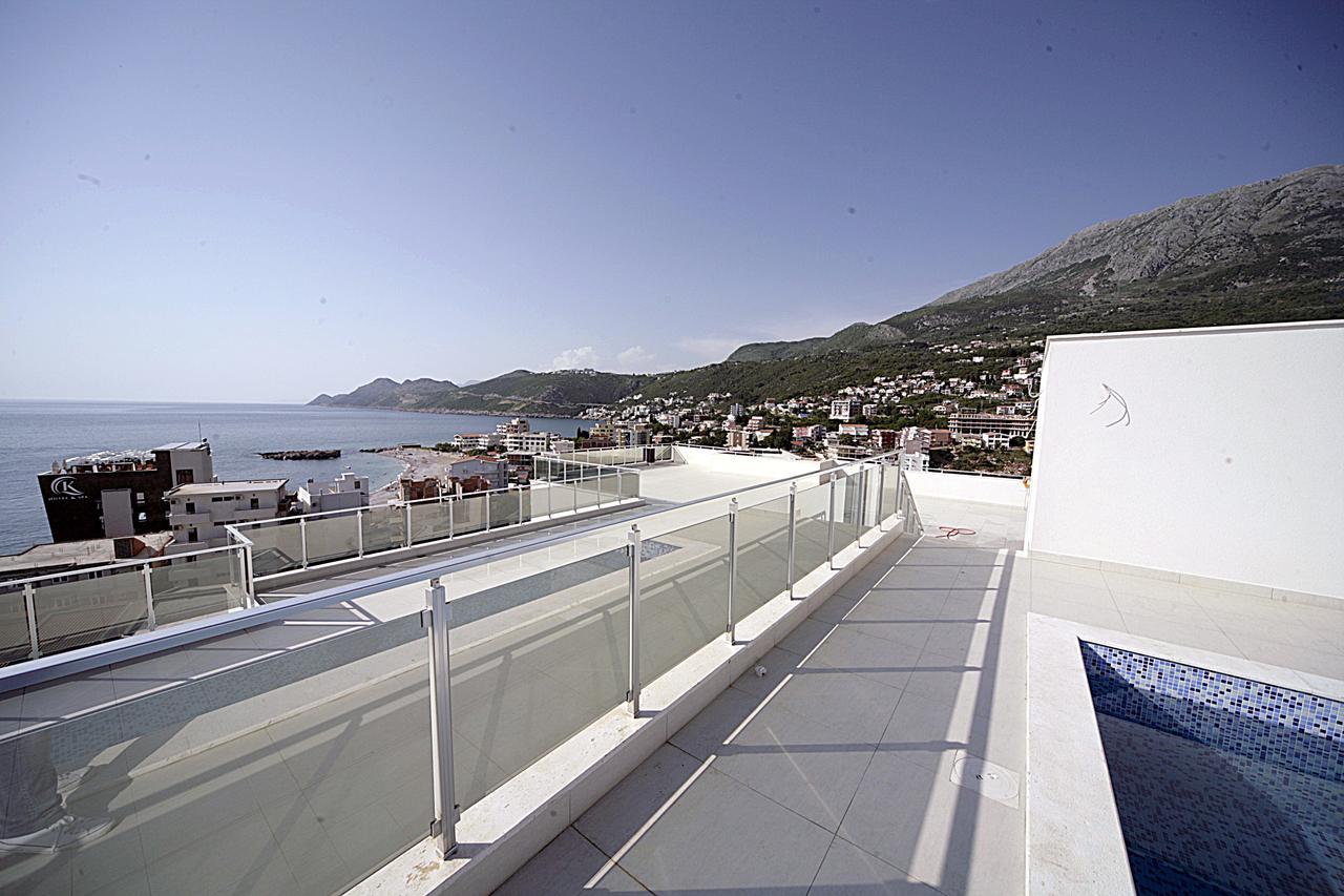 Sea Star Apartment Dobra Voda Dış mekan fotoğraf