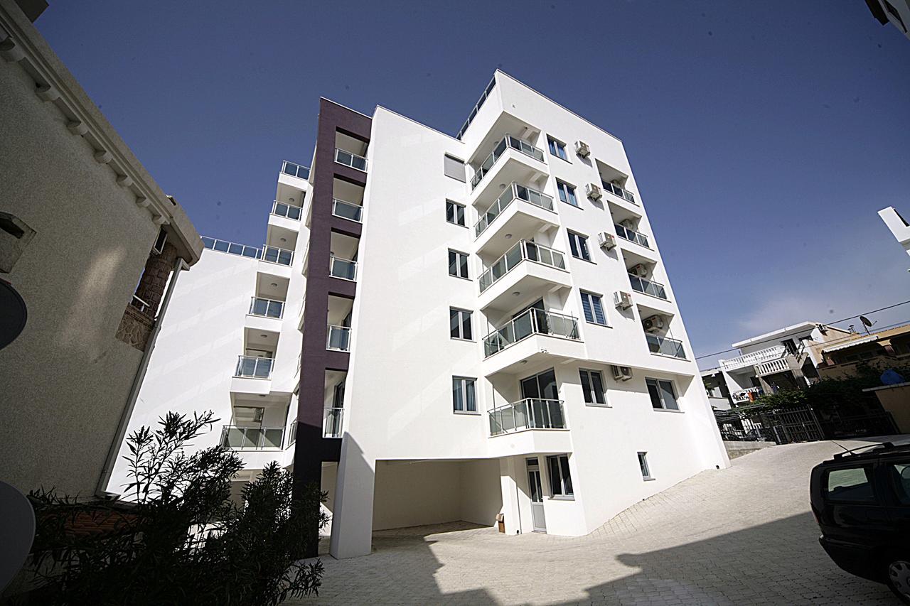 Sea Star Apartment Dobra Voda Dış mekan fotoğraf
