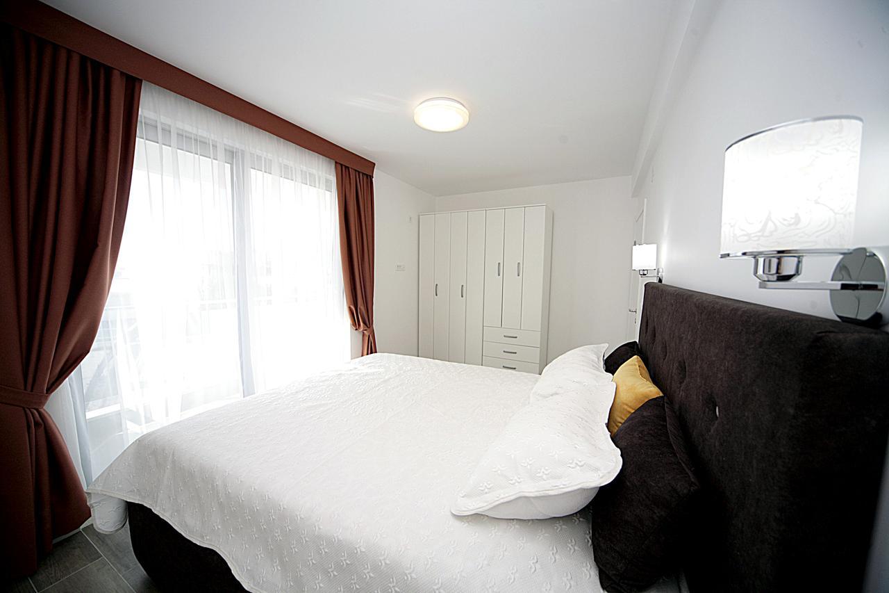 Sea Star Apartment Dobra Voda Dış mekan fotoğraf