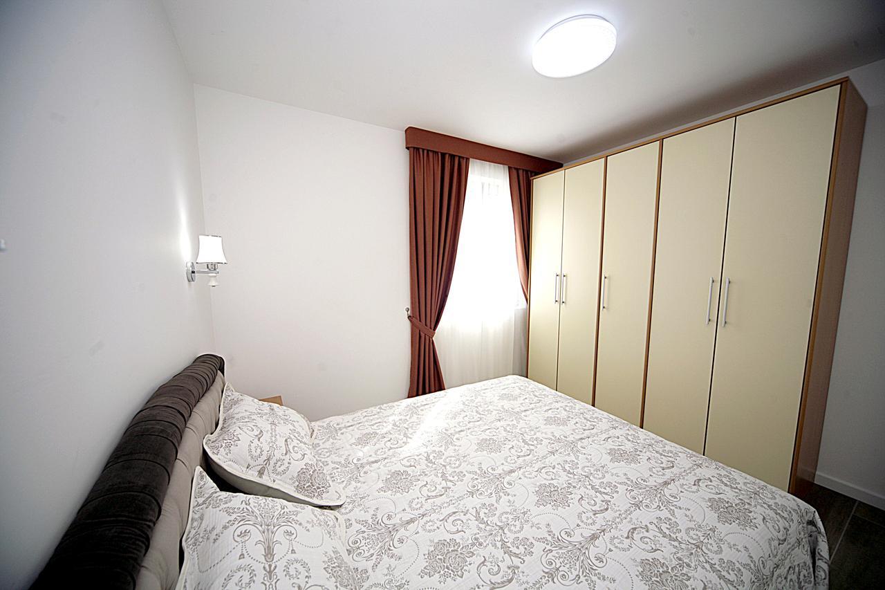 Sea Star Apartment Dobra Voda Dış mekan fotoğraf