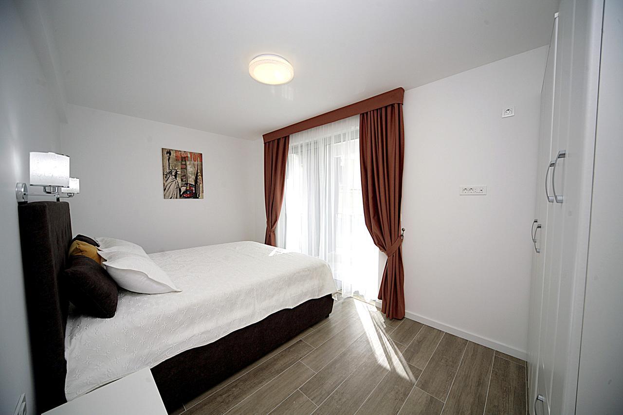 Sea Star Apartment Dobra Voda Dış mekan fotoğraf