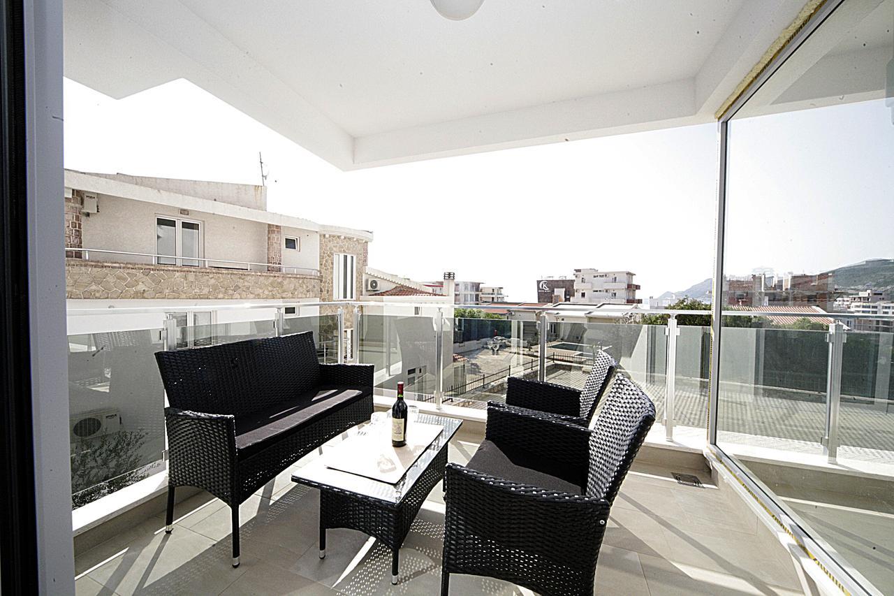 Sea Star Apartment Dobra Voda Dış mekan fotoğraf