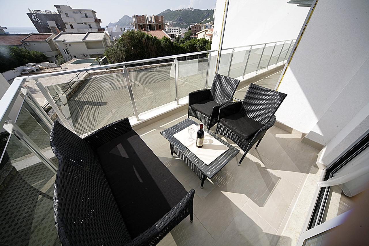 Sea Star Apartment Dobra Voda Dış mekan fotoğraf