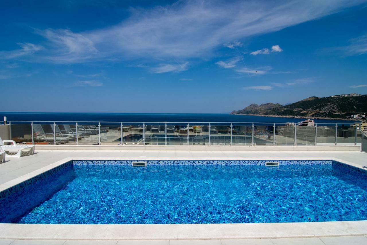 Sea Star Apartment Dobra Voda Dış mekan fotoğraf